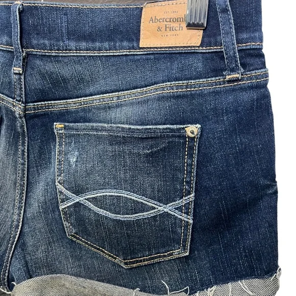 ABERCROMBIE & FITCH DARK BLUE WASH LOW RISE CUFFED DENIM SHORTS SIZE 28 - Picture 12 of 16